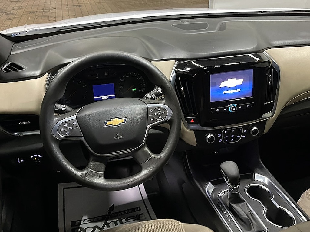 Used 2023 Chevrolet Traverse LS SUV