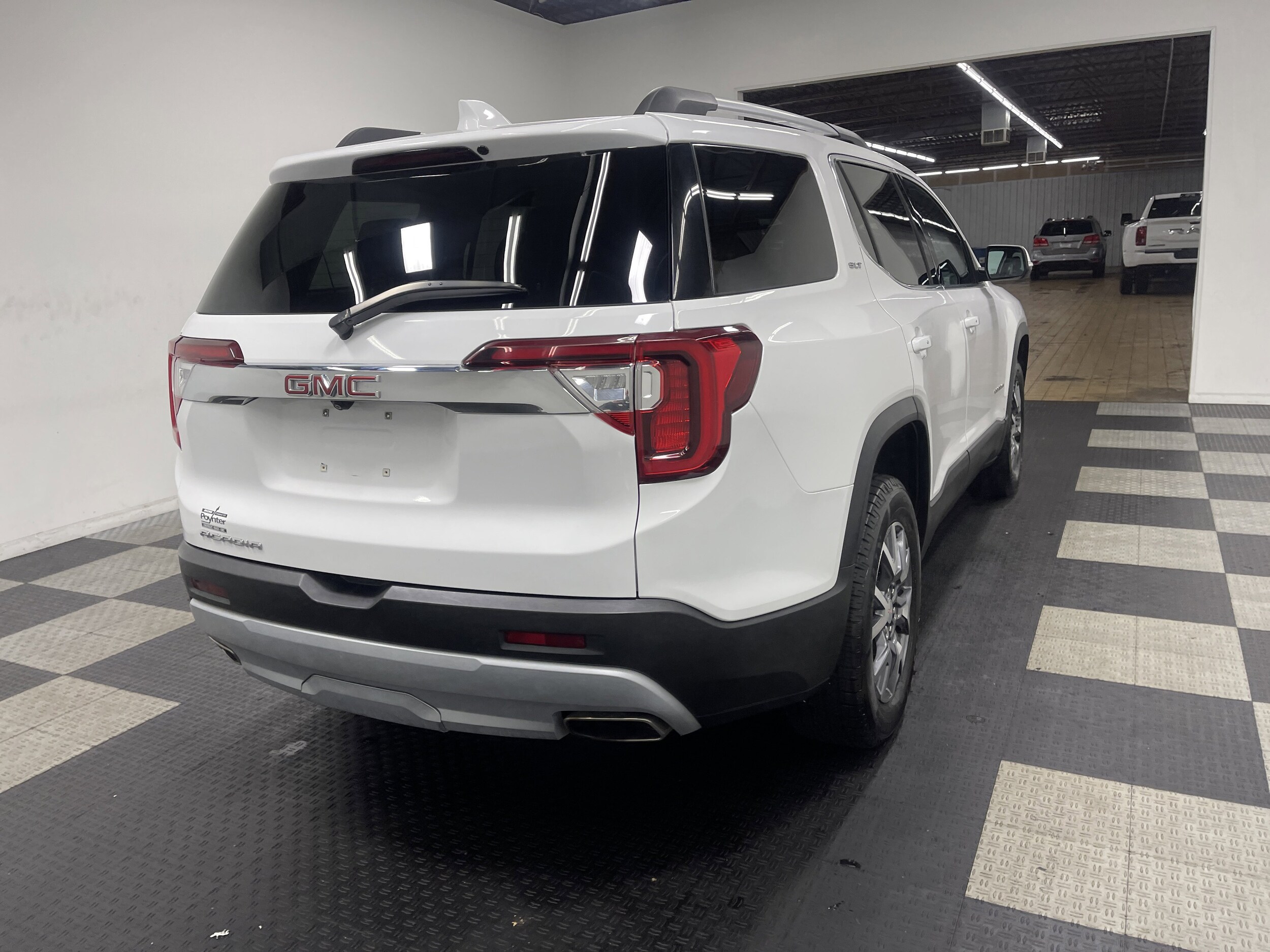 2023 Gmc Acadia SLT photo 4