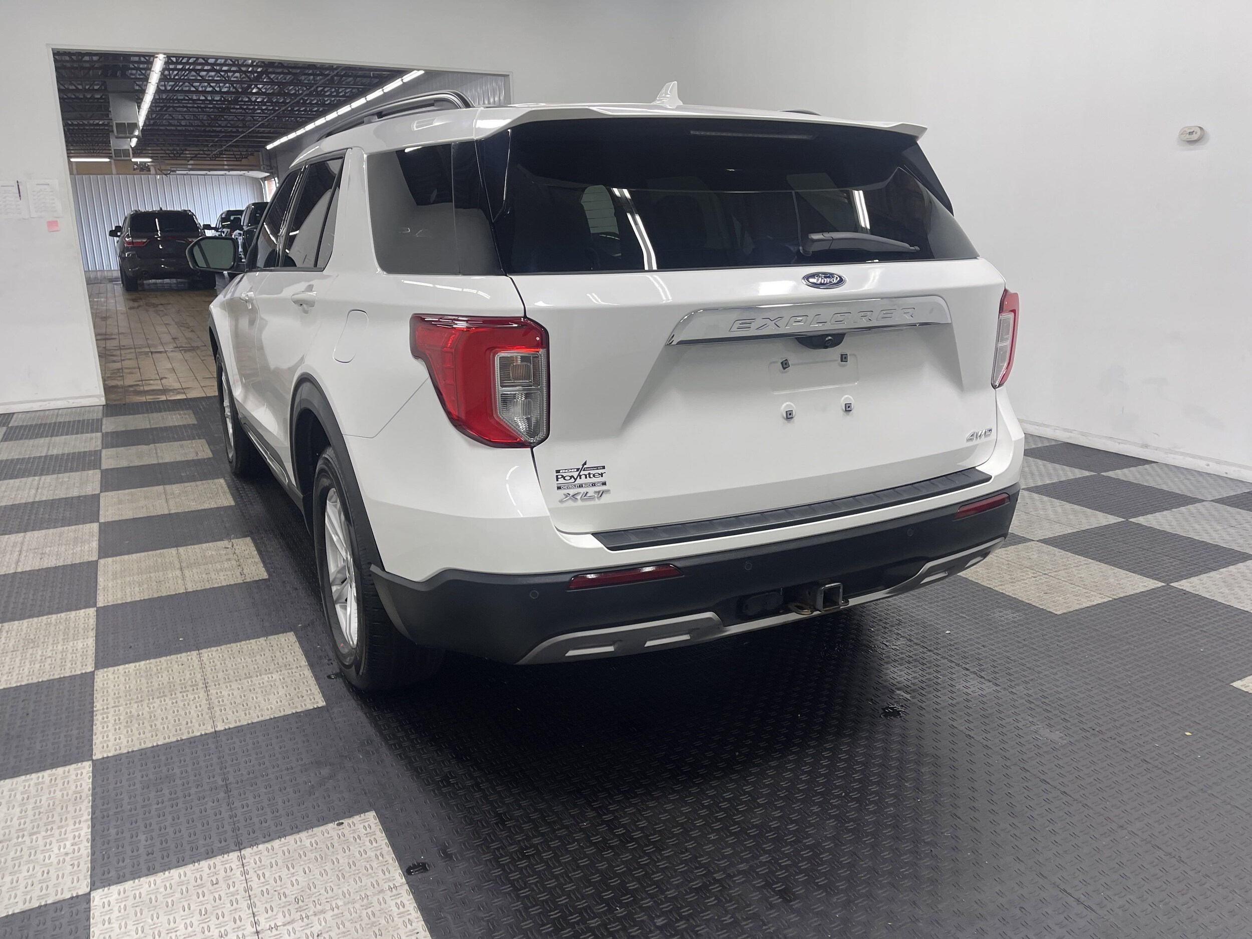 2022 Ford Explorer XLT photo 2