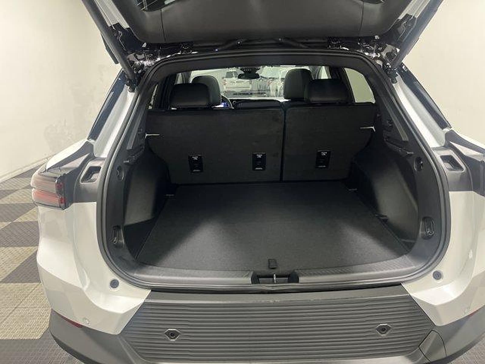 2026 Chevrolet Equinox EV 2LT - Photo 13