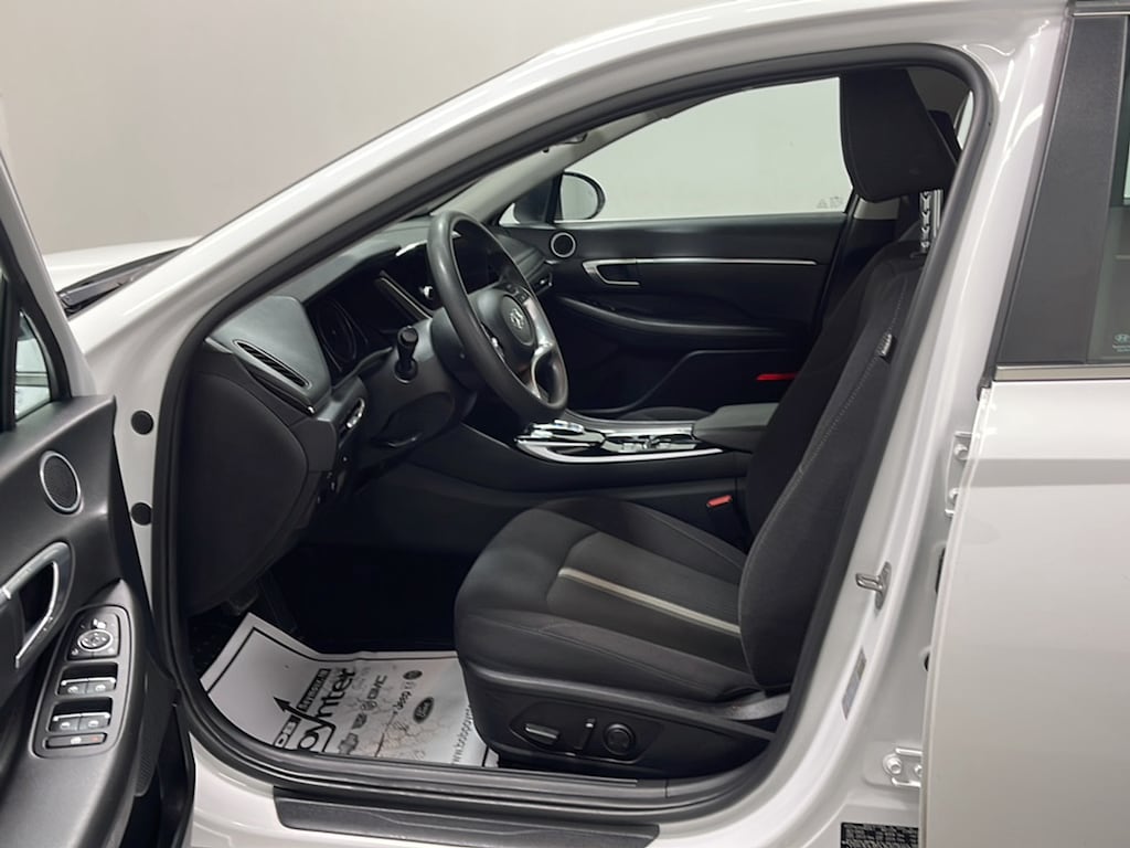 Used 2023 Hyundai Sonata SEL Sedan