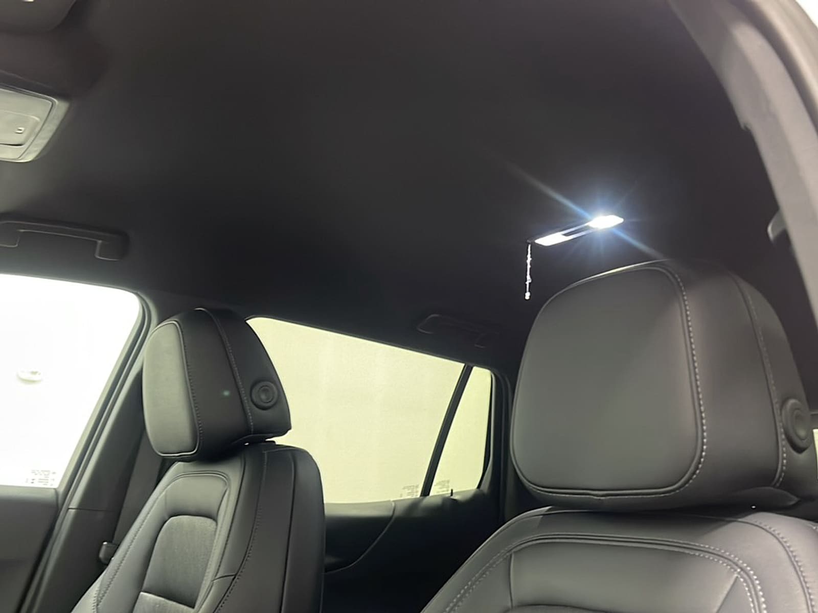2027 Chevrolet Equinox LT - Photo 12