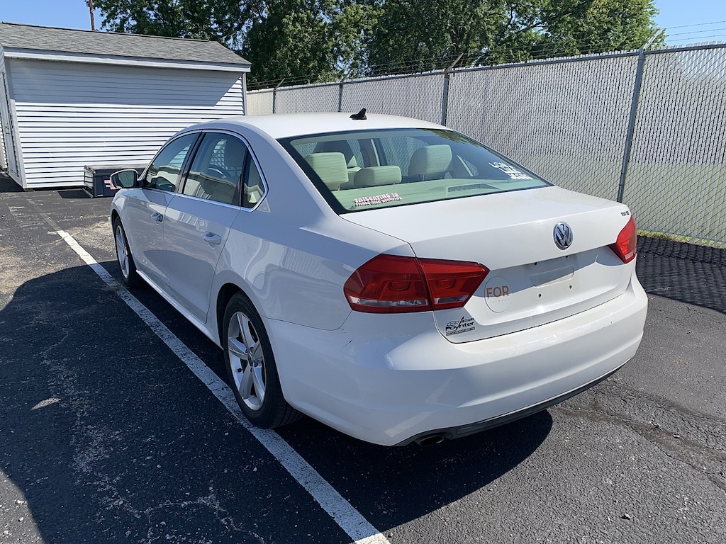 Used 2014 Volkswagen Passat SE Sedan