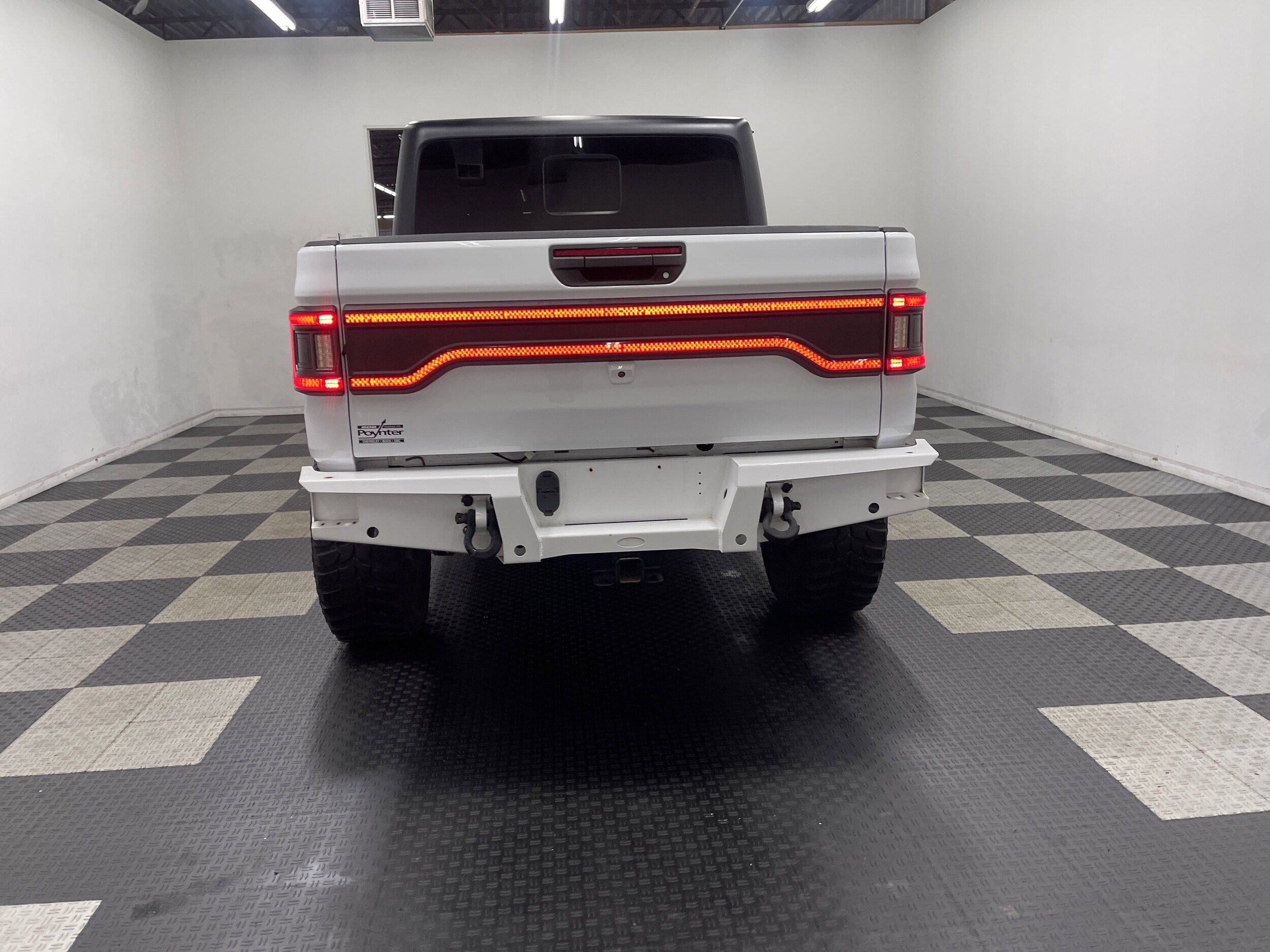 2021 Jeep Gladiator Overland photo 3