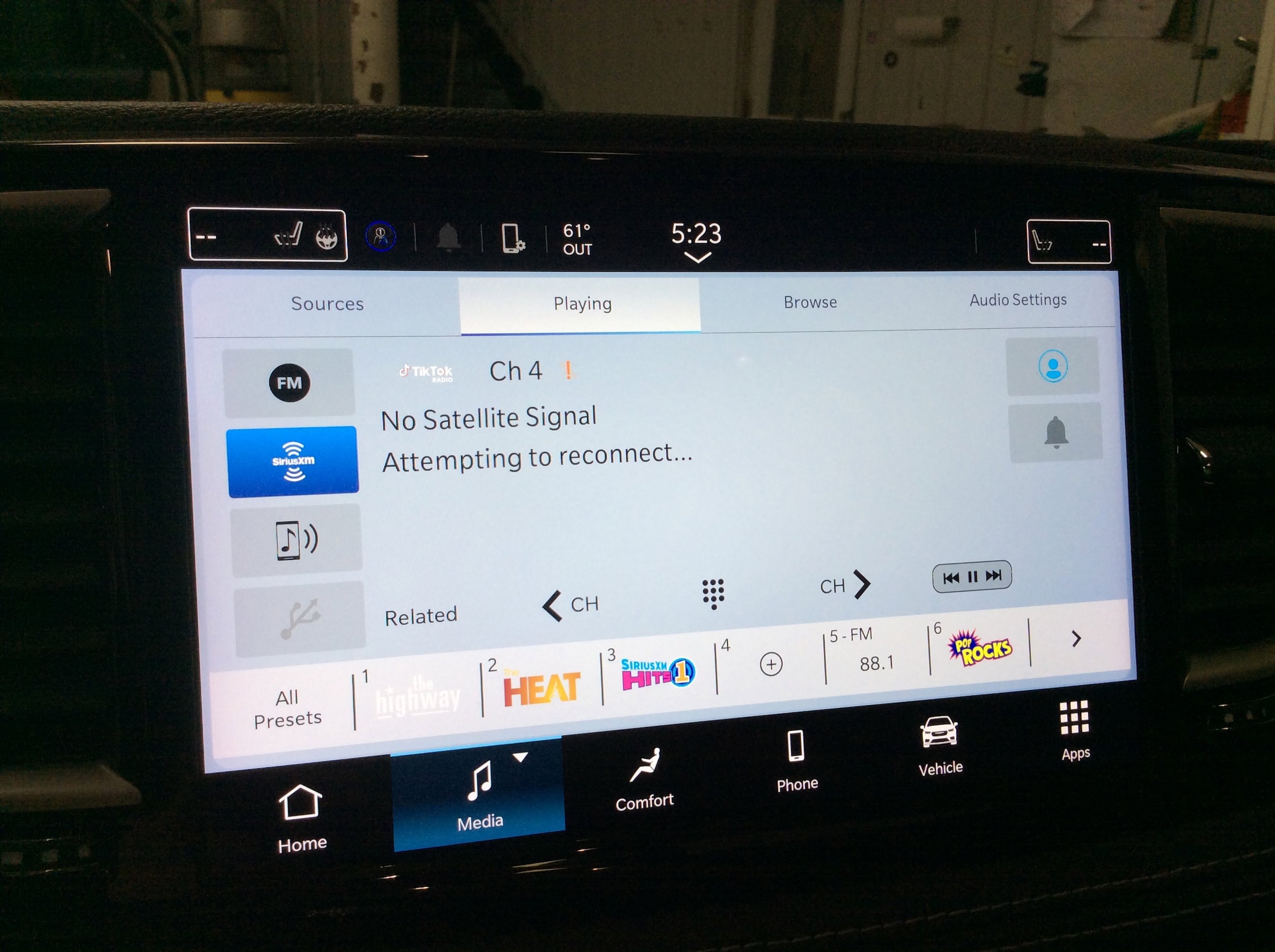 2024 Chrysler Pacifica Touring L - Photo 28