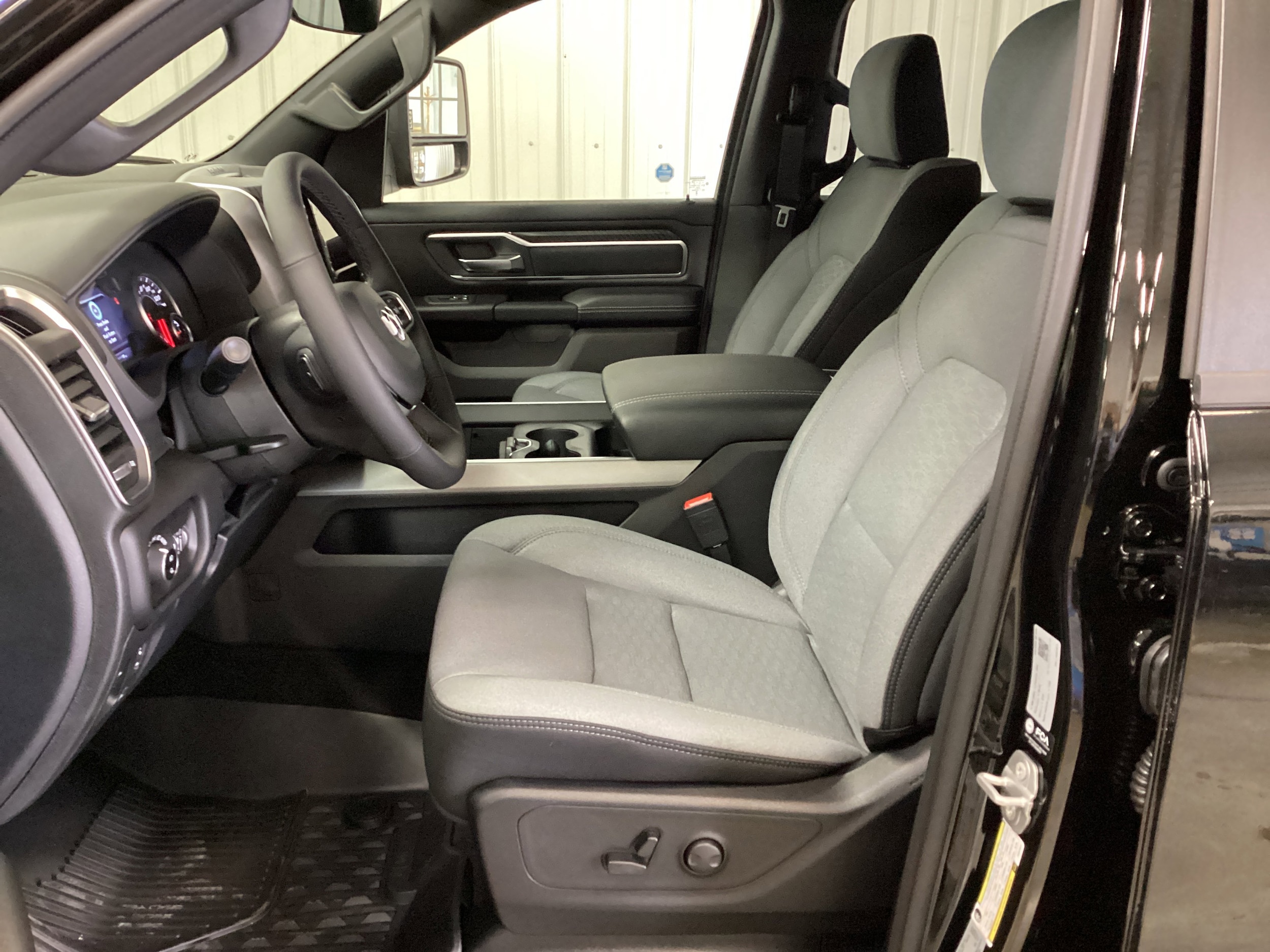 2026 RAM 1500 Big Horn/Lone Star - Photo 15