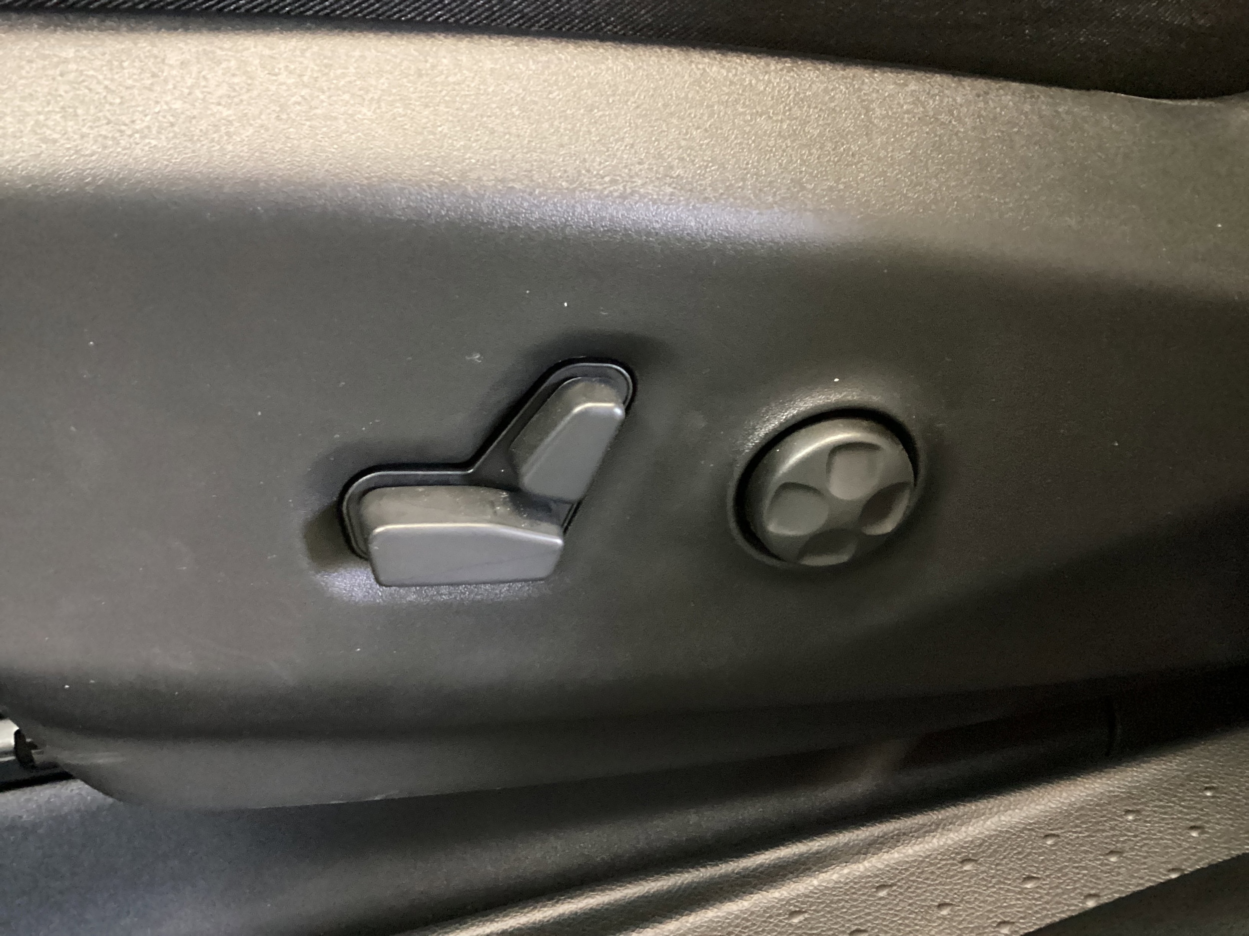 2026 Chrysler Pacifica Limited - Photo 15