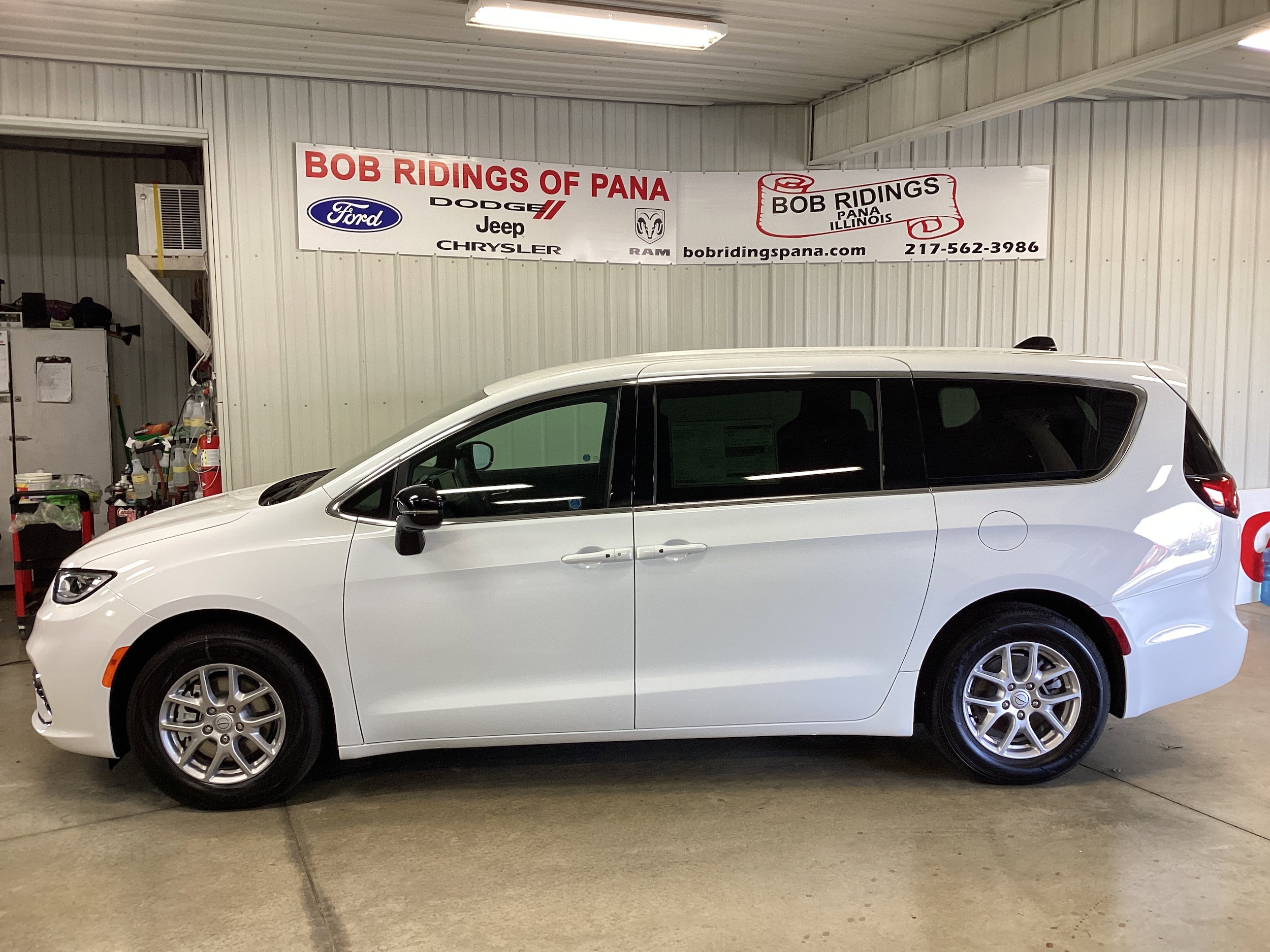Vehicle Image 2