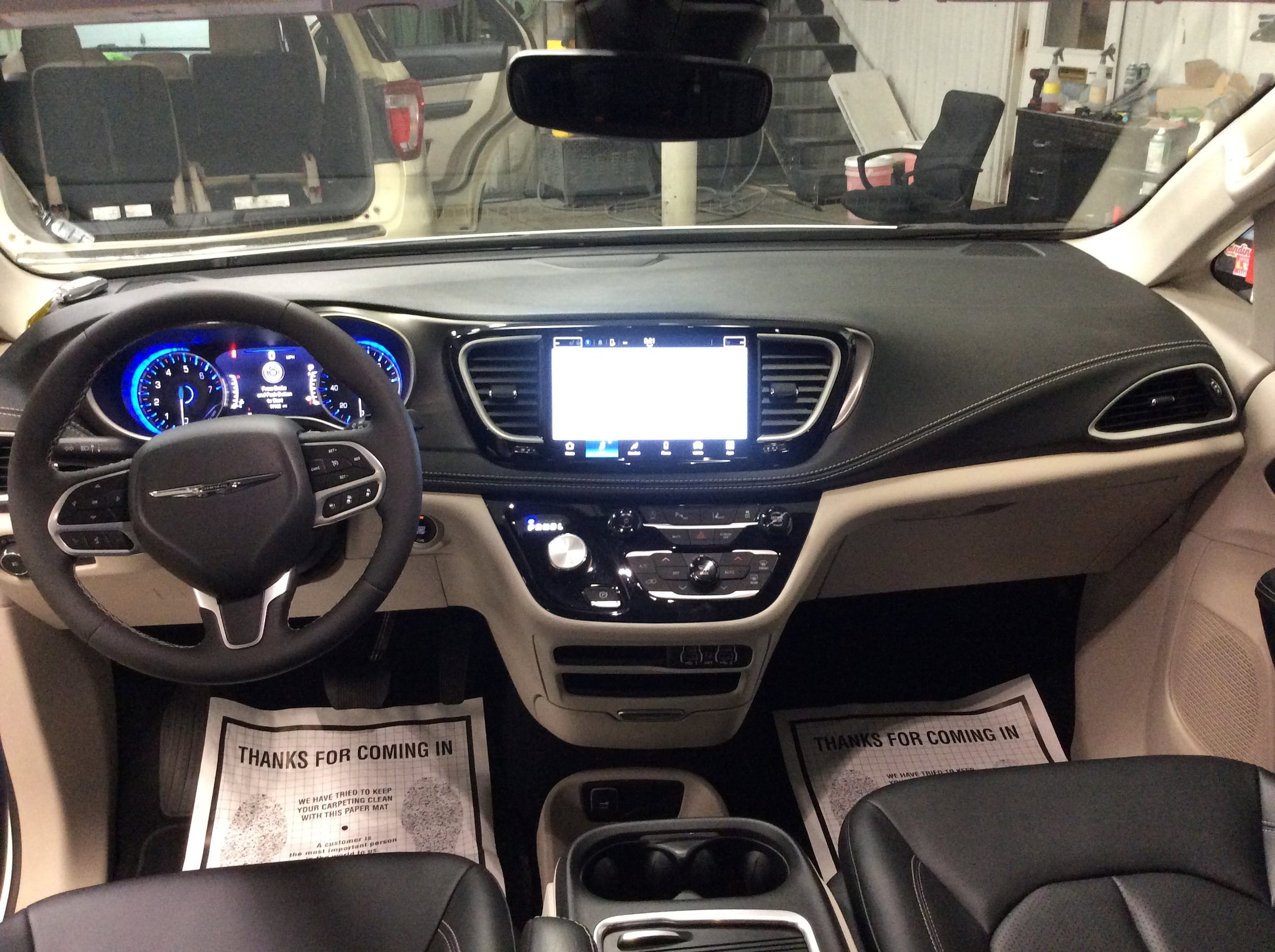 2024 Chrysler Pacifica Touring L - Photo 19