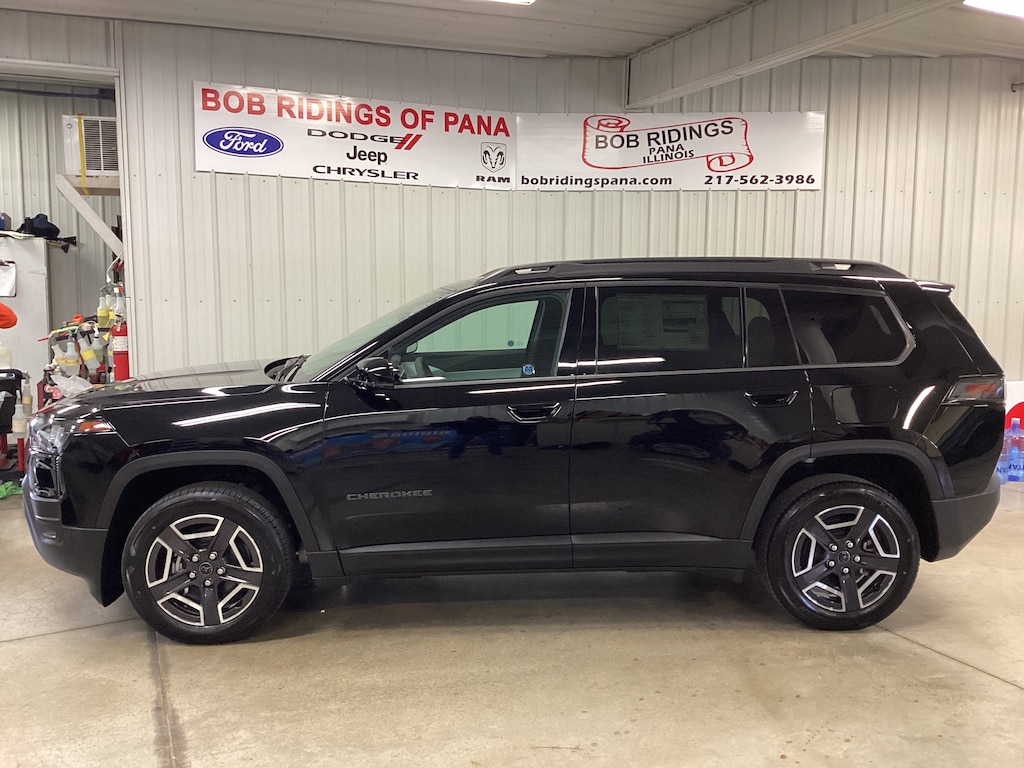 New 2026 Jeep Cherokee Laredo Sport Utility