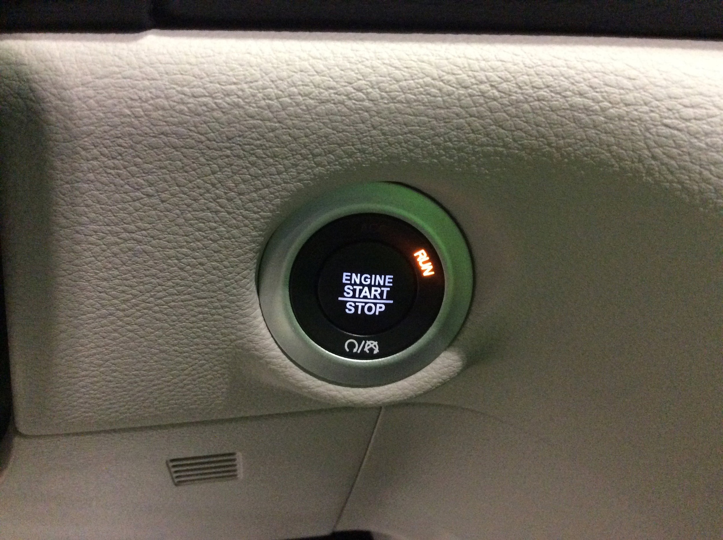 2024 Chrysler Pacifica Touring L - Photo 26