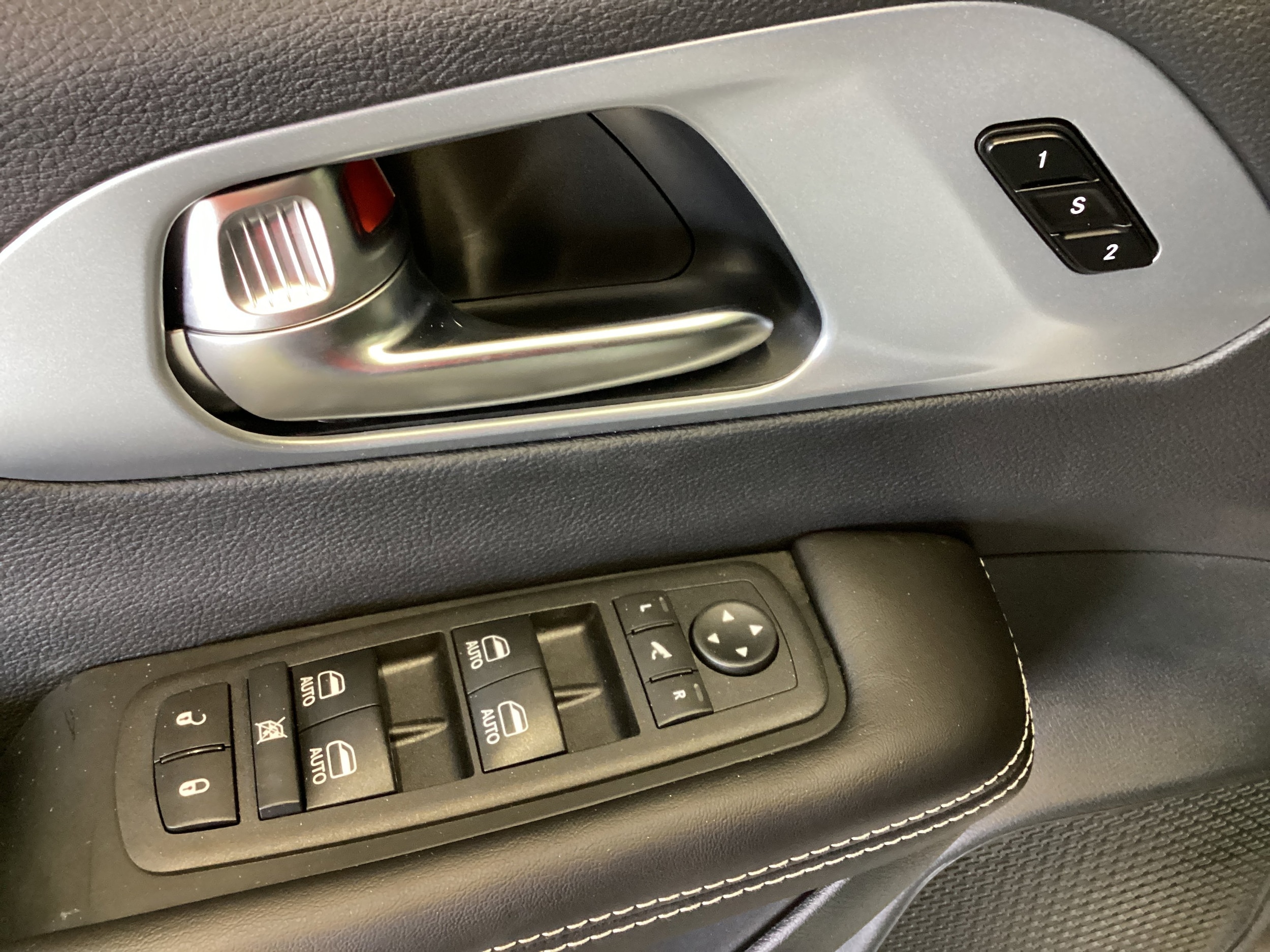 2026 Chrysler Pacifica Limited - Photo 13