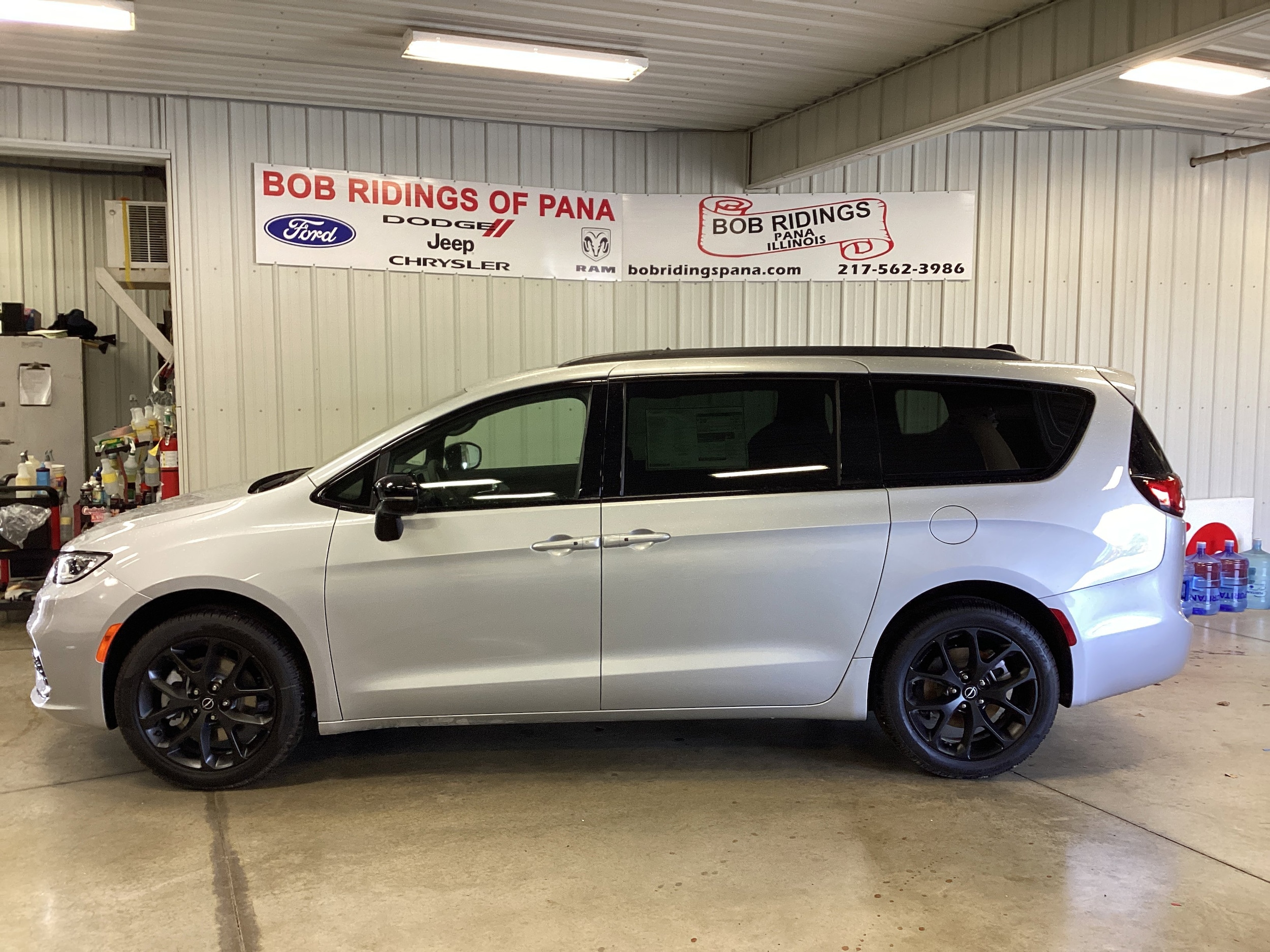 Vehicle Image 2