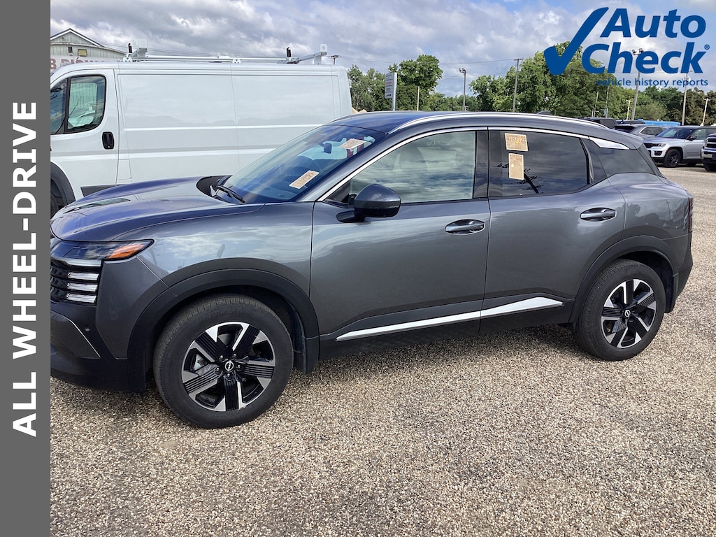 Used 2025 Nissan Kicks SR SUV