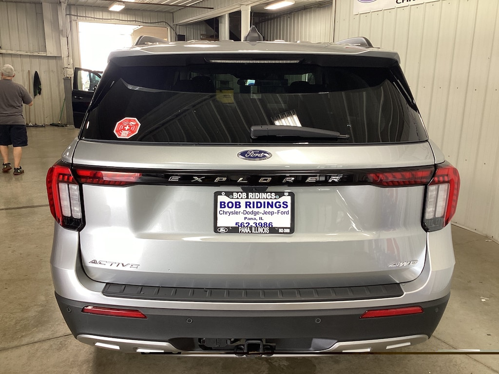 Used 2025 Ford Explorer Active SUV