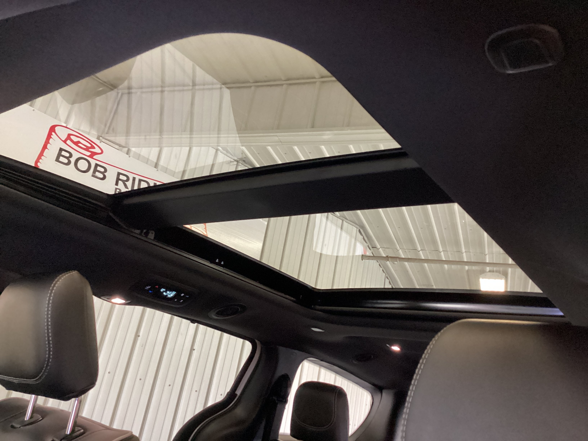 2026 Chrysler Pacifica Limited - Photo 17