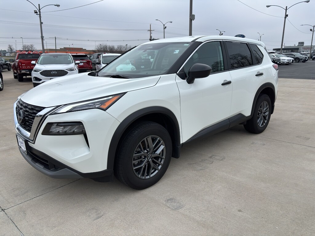 Used 2023 Nissan Rogue S Sport Utility