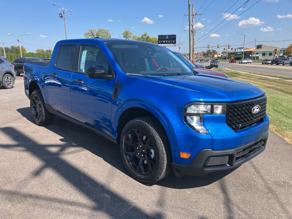 New 2025 Ford Maverick XLT SuperCrew