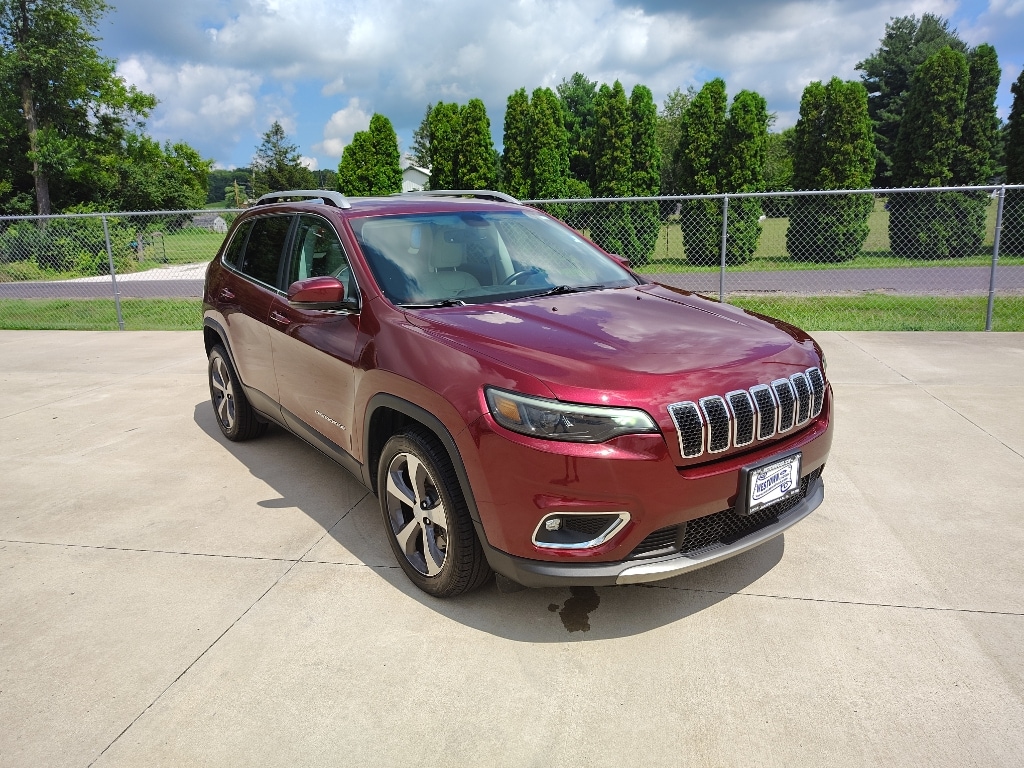 Used 2019 Jeep Cherokee Limited with VIN 1C4PJLDB8KD297233 for sale in Jacksonville, IL