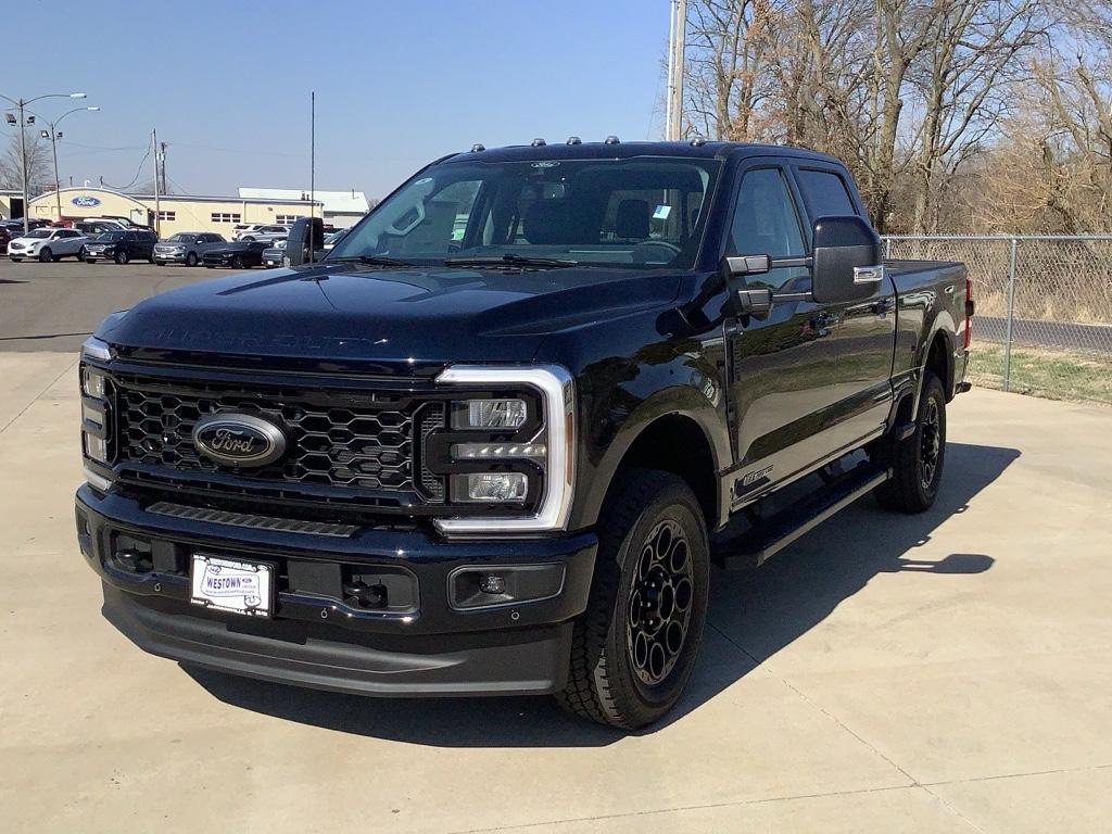 2025 Ford F-250 Lariat photo 3