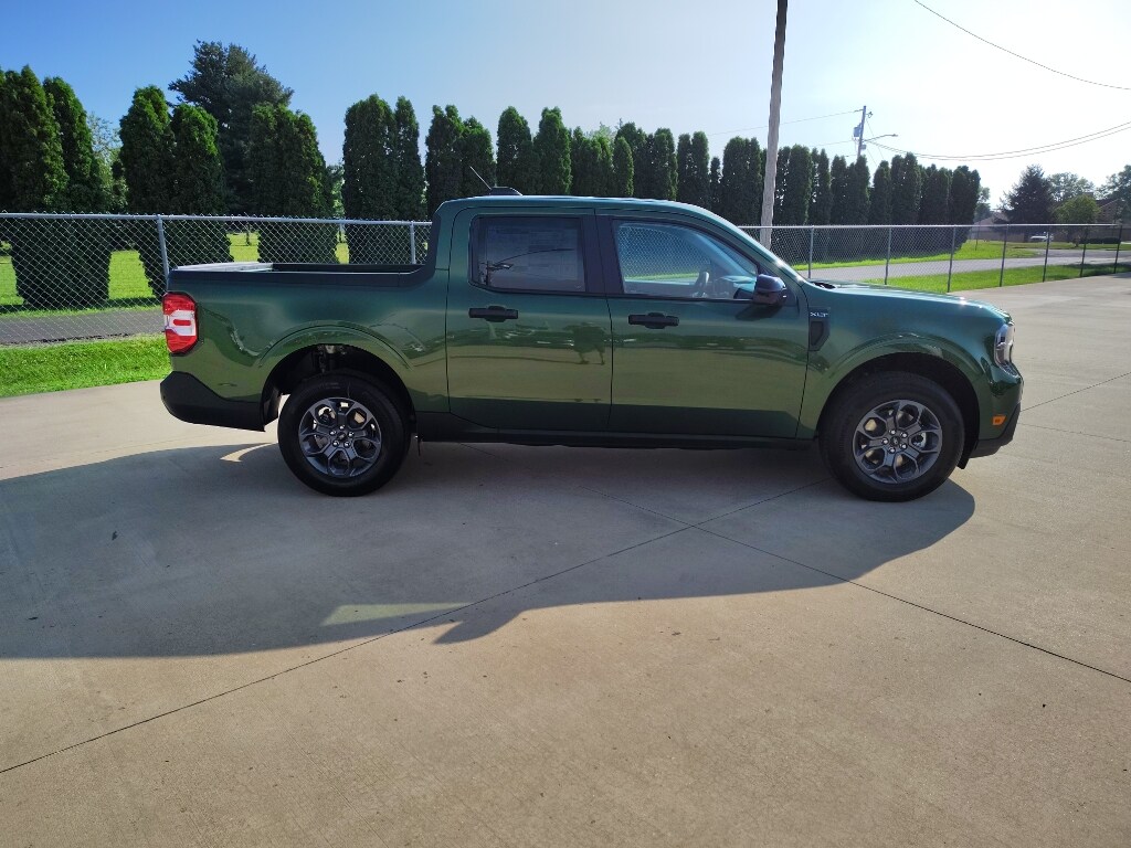 2025 Ford Maverick XLT photo 4