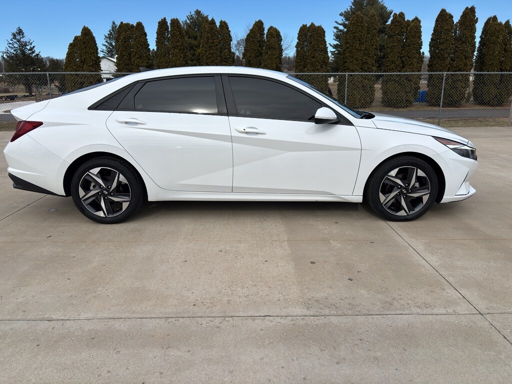 Used 2023 Hyundai Elantra SEL Sedan