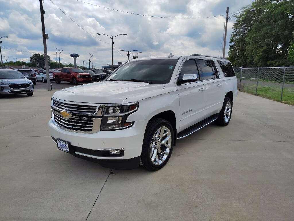 Used 2019 Chevrolet Suburban Premier with VIN 1GNSKJKC5KR230400 for sale in Jacksonville, IL