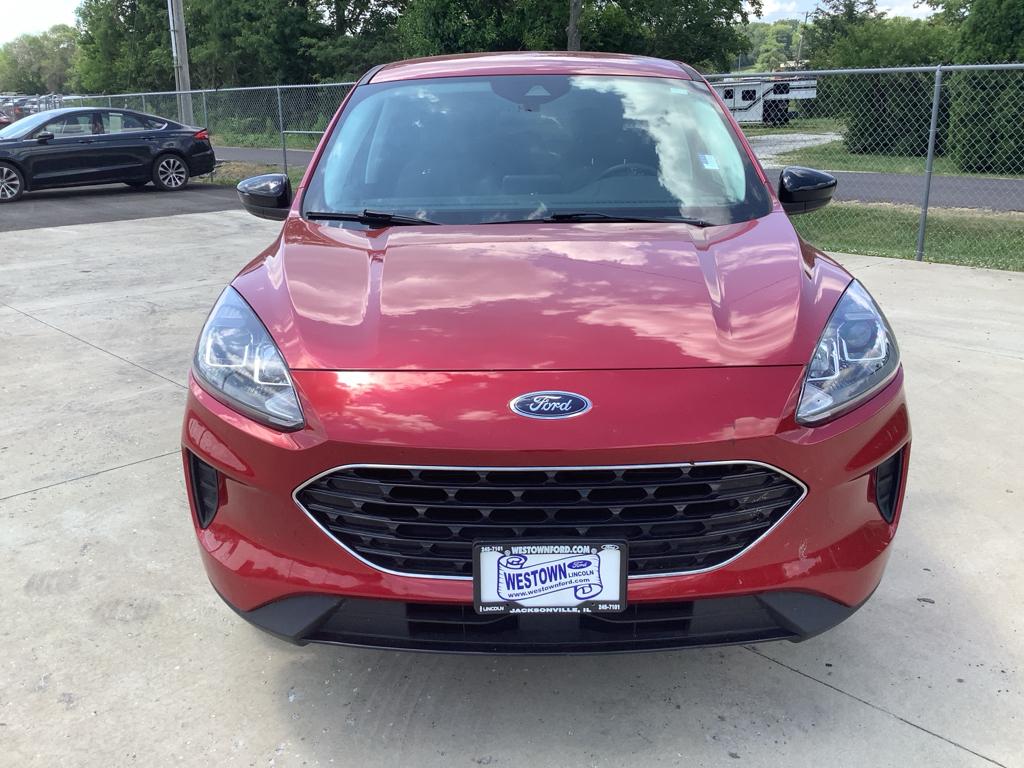 Used 2022 Ford Escape SE with VIN 1FMCU9G69NUA39472 for sale in Jacksonville, IL