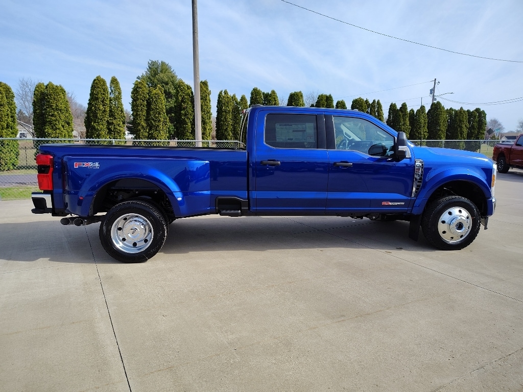 New 2026 Ford F-450 XLT Crew Cab