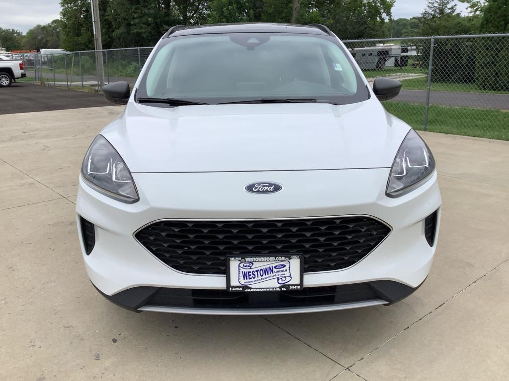 Used 2022 Ford Escape SE with VIN 1FMCU9BZ4NUA94154 for sale in Jacksonville, IL