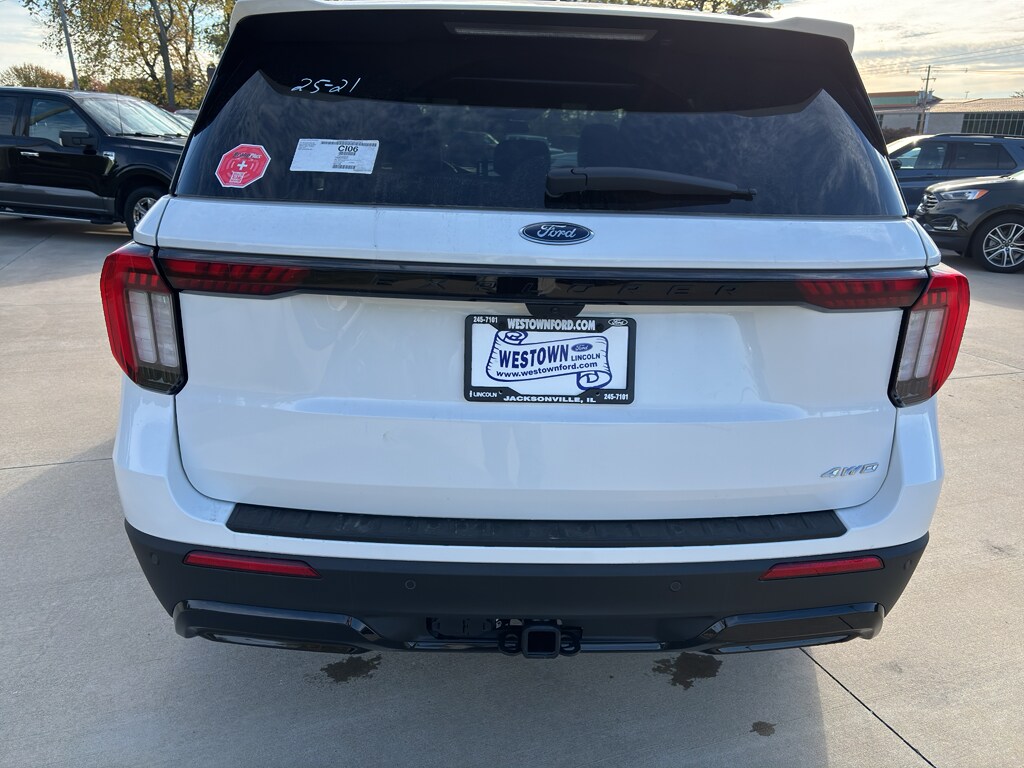 2026 Ford Explorer ST-Line photo 4