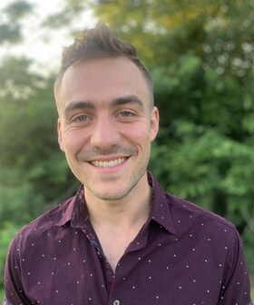 Staff member Zander Ayton from 6204f1ae628b