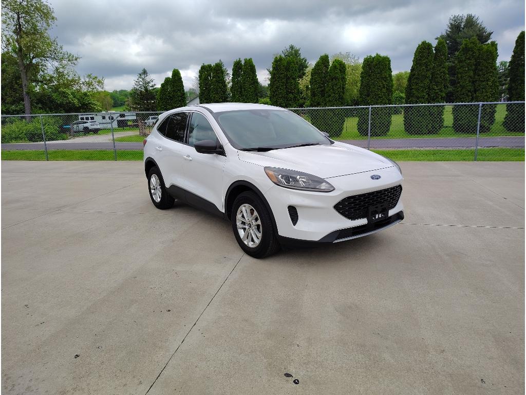 Used 2022 Ford Escape SE with VIN 1FMCU9G6XNUA39304 for sale in Jacksonville, IL