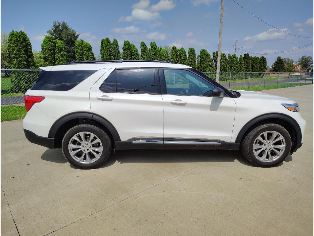 2023 Ford Explorer XLT photo 4
