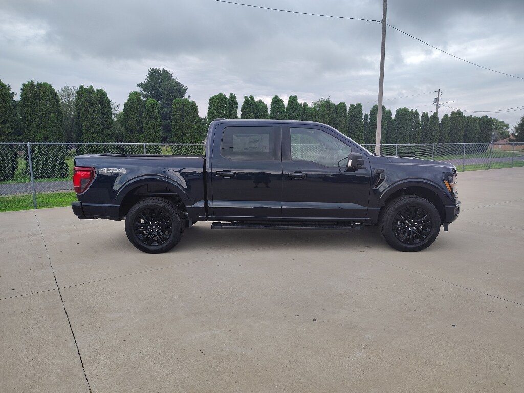 2025 Ford F-150 XLT photo 4