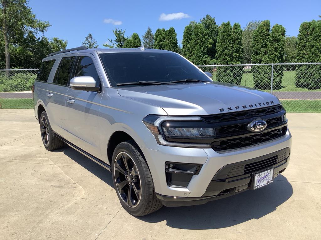 Used 2022 Ford Expedition Limited with VIN 1FMJK2AT4NEA11057 for sale in Jacksonville, IL