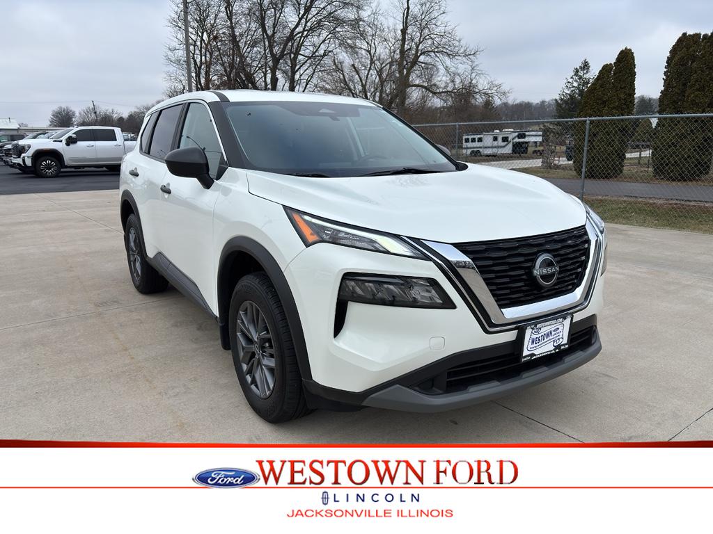 2023 Nissan Rogue S's photo