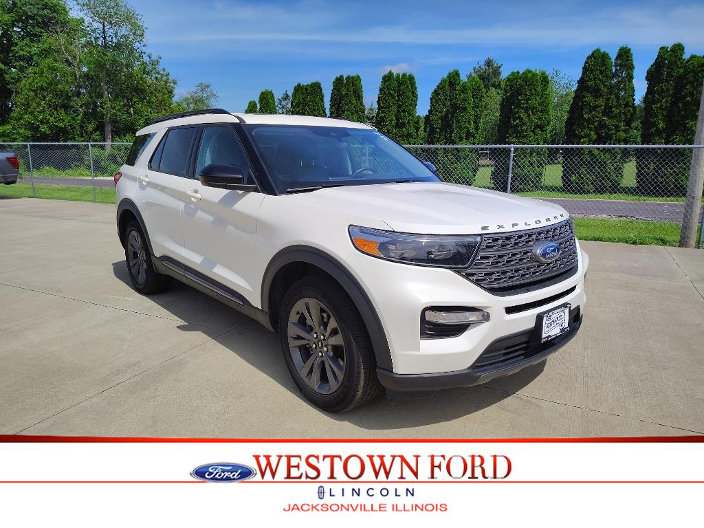 2023 Ford Explorer XLT 4WD's photo