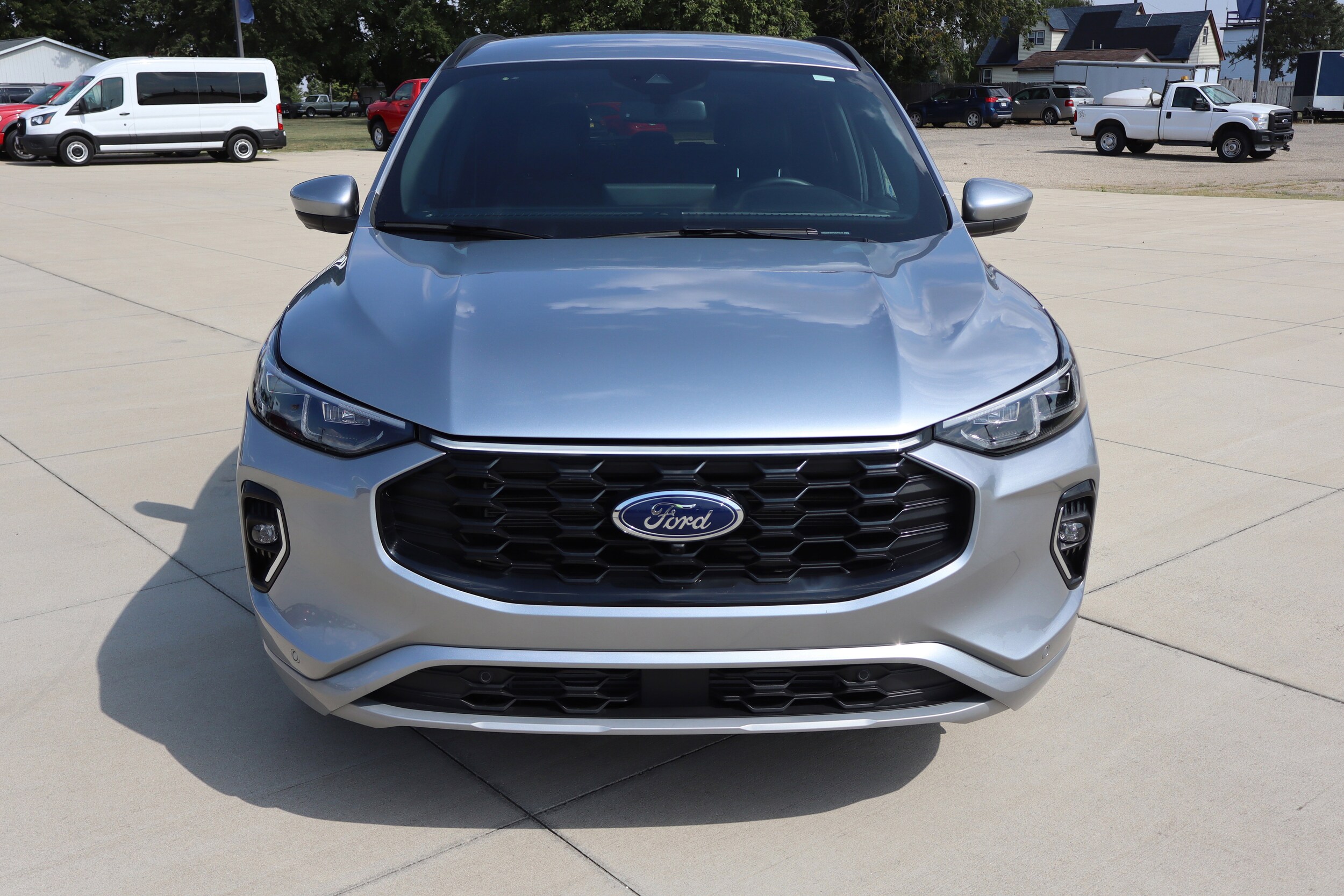 2023 Ford Escape ST-Line Elite photo 2