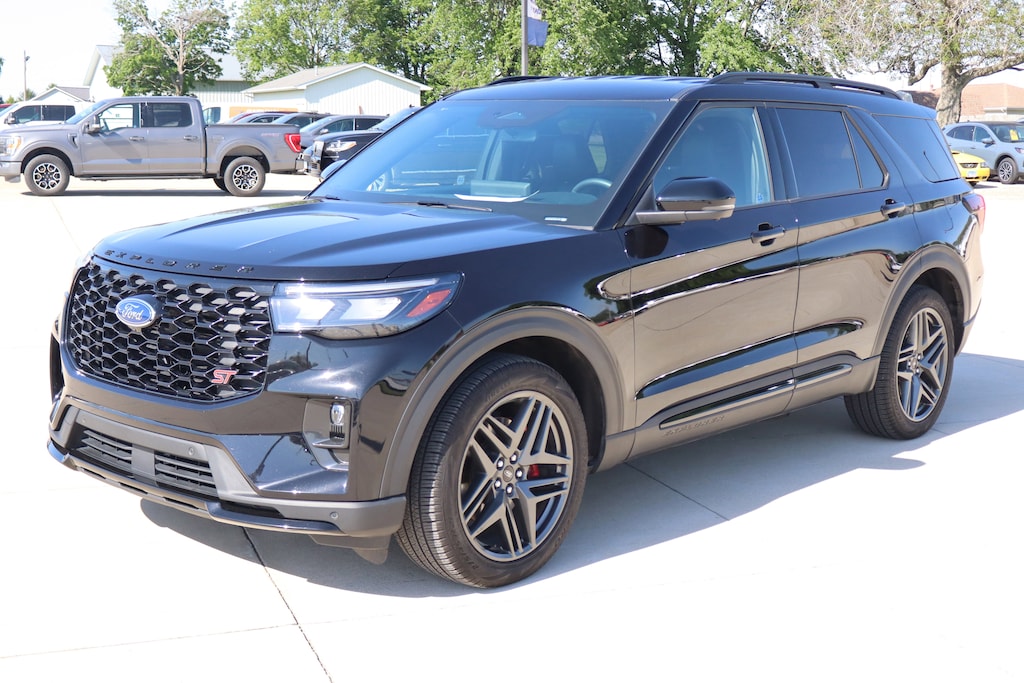 Used 2025 Ford Explorer ST SUV
