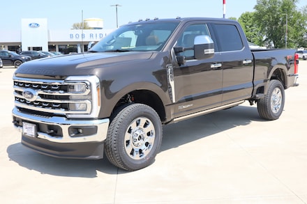 2025 Ford F-350 Lariat Truck Crew Cab