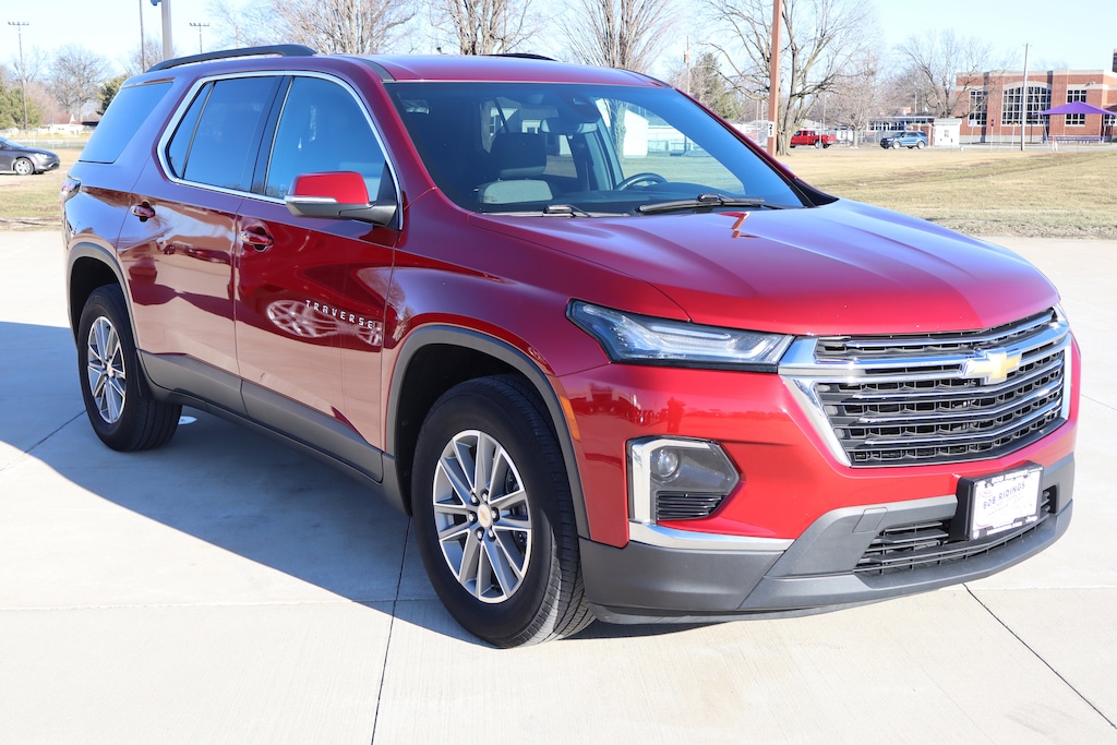 Used 2023 Chevrolet Traverse LT Cloth SUV