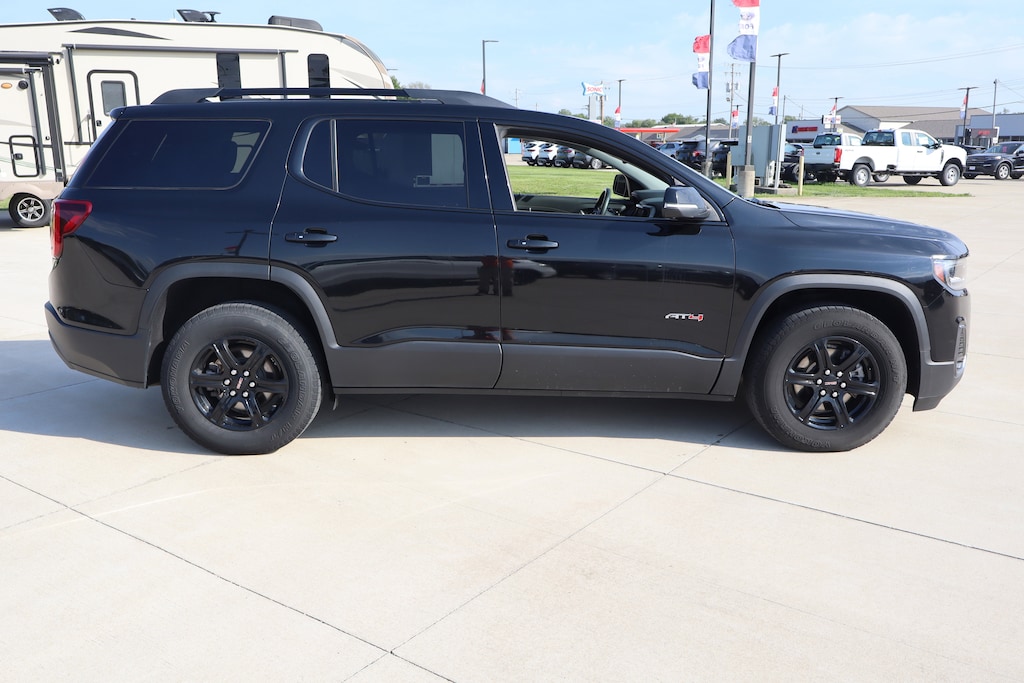 Used 2022 GMC Acadia AT4 SUV