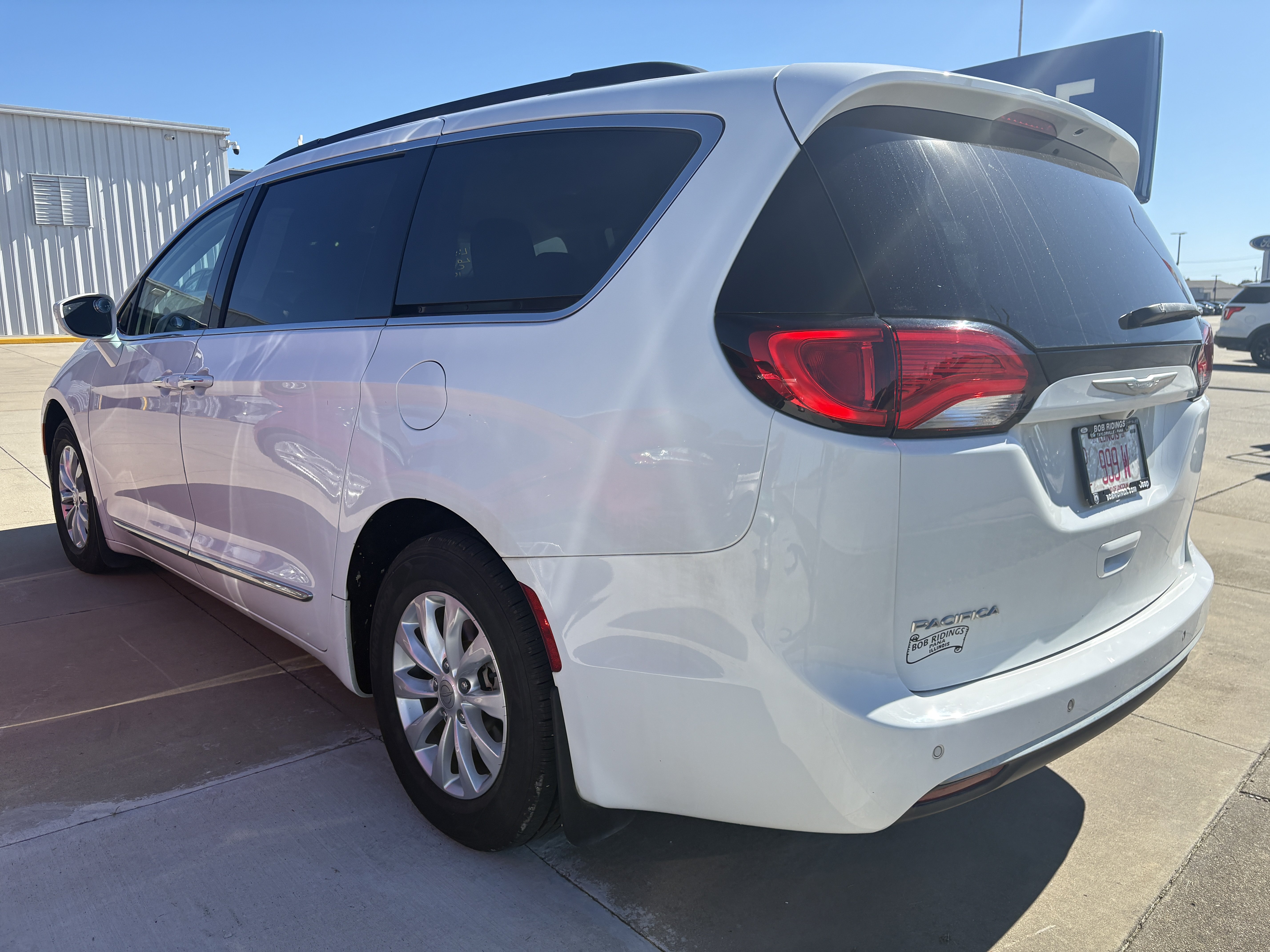 Used 2017 Chrysler Pacifica Touring-L Van