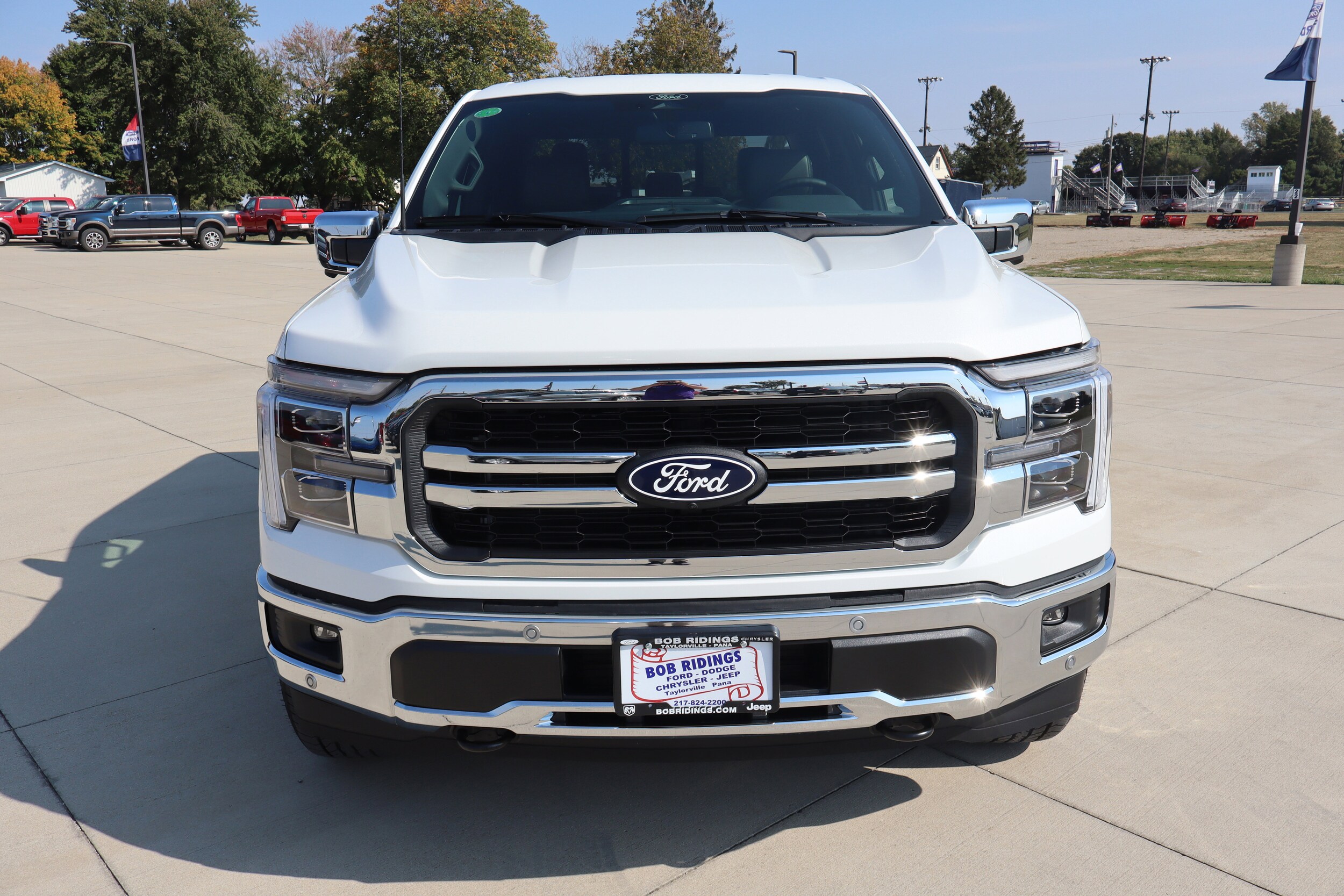 2025 Ford F-150 Lariat photo 2