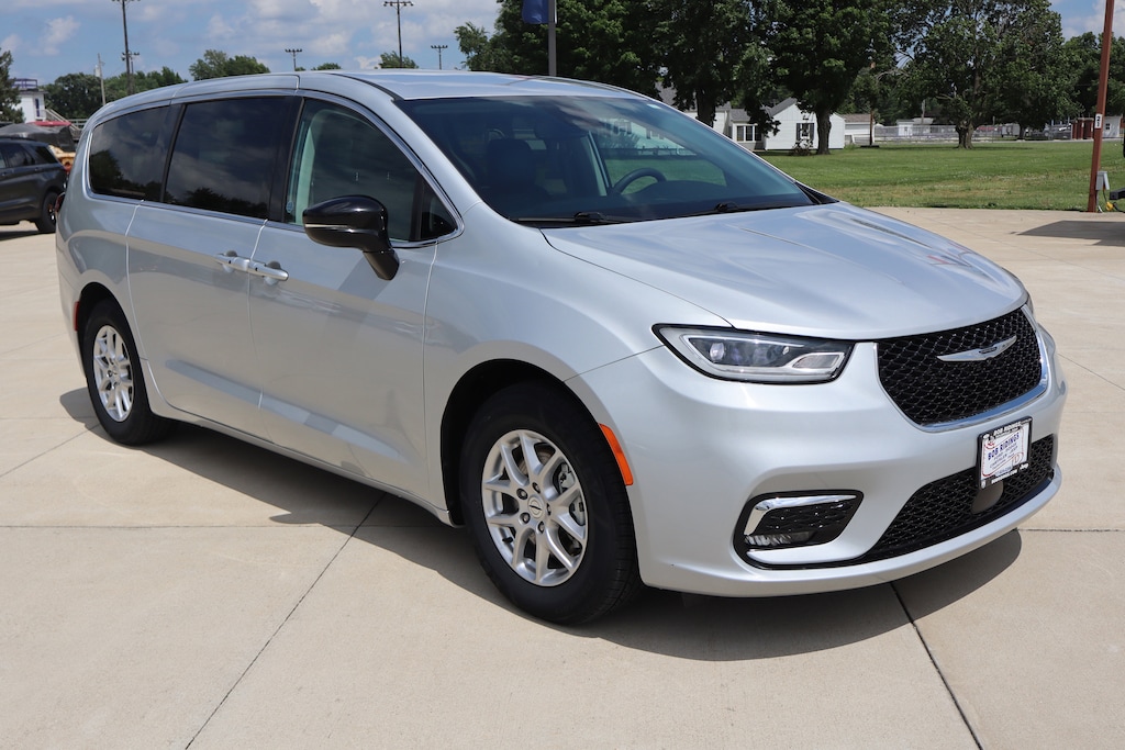 Used 2024 Chrysler Pacifica Touring L Van Passenger Van