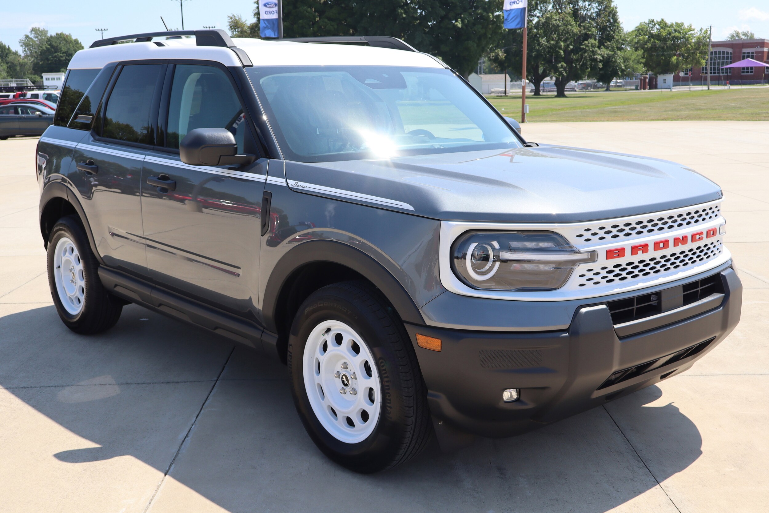 2025 Ford Bronco Sport Heritage photo 3