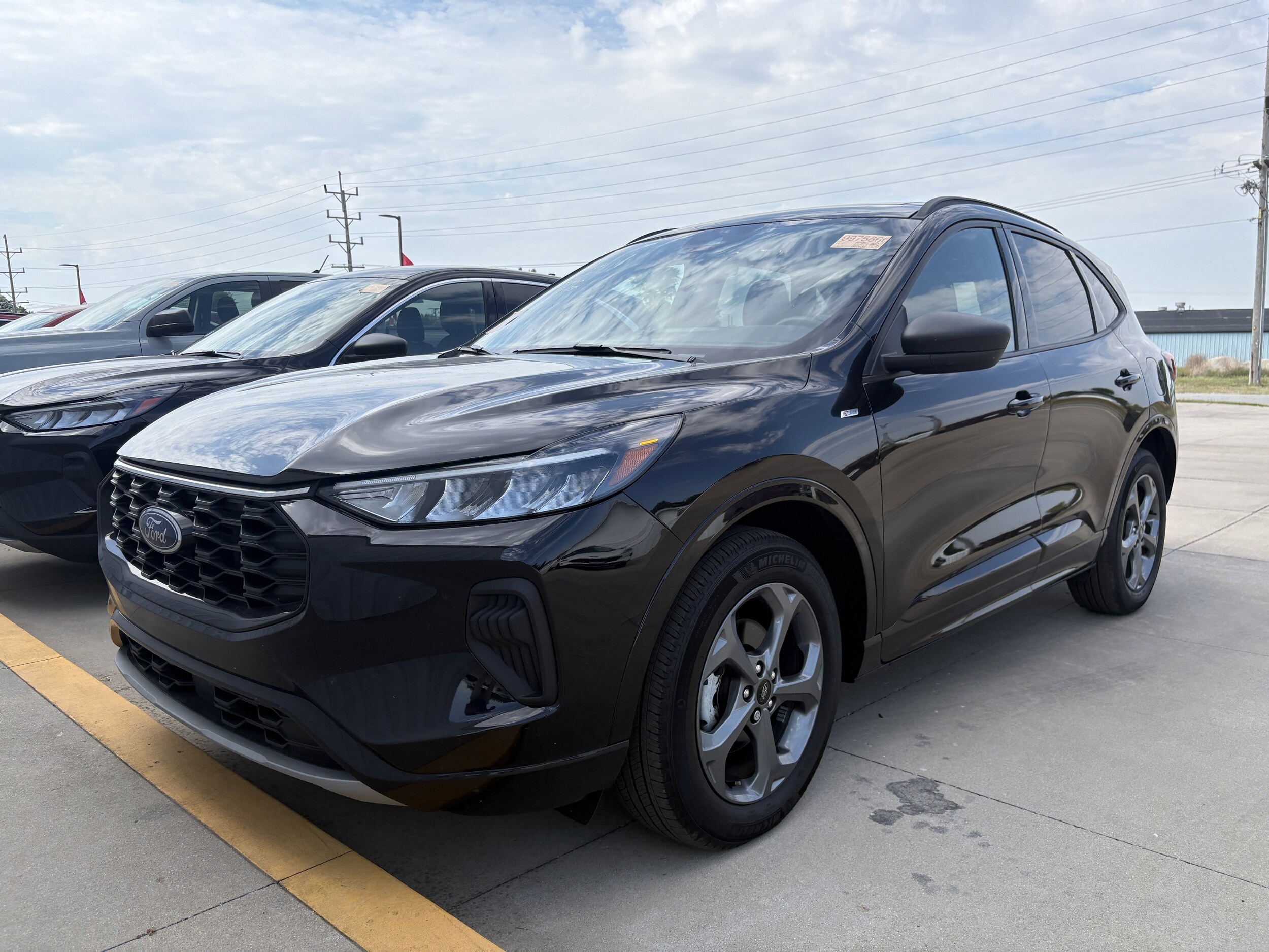 2023 Ford Escape ST-Line photo 3