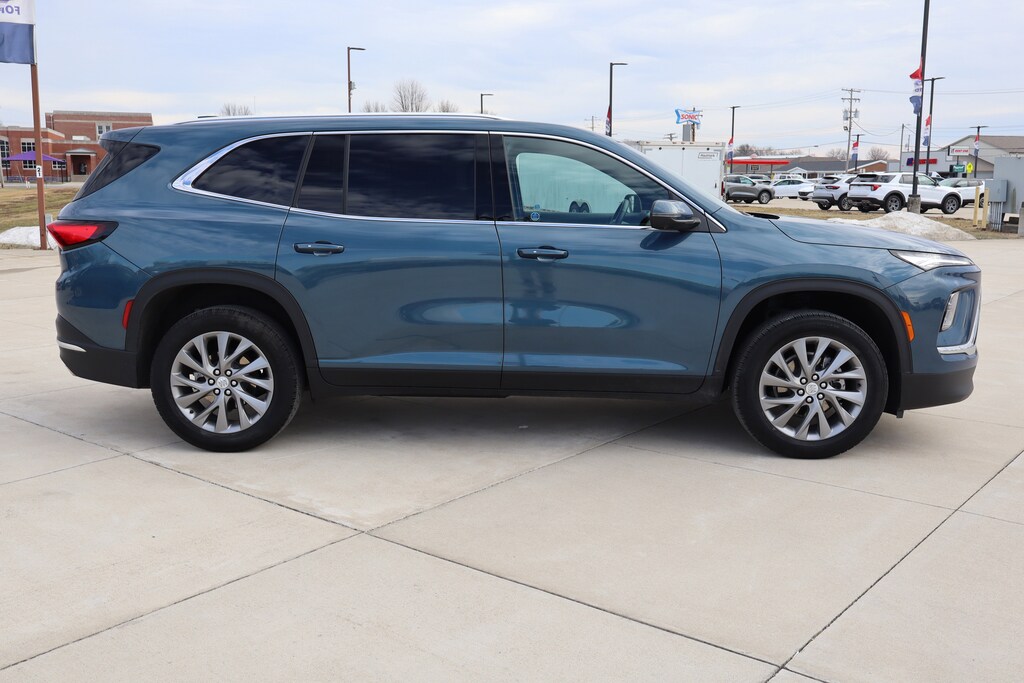 Used 2025 Buick Enclave Preferred SUV