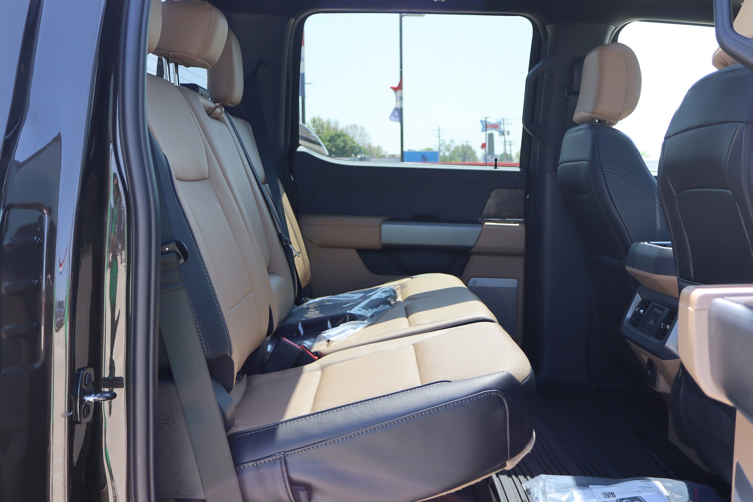 2025 Ford F-350 Super Duty Lariat - Photo 11